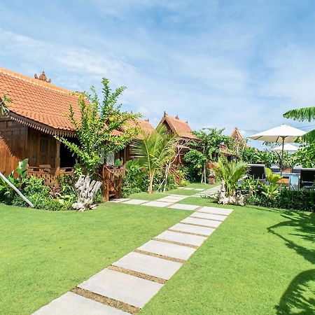 Lima Beach Inn Munggu Exterior foto